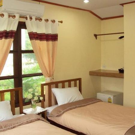 Baanphuthadol Otel Mae Hong Son Dış mekan fotoğraf