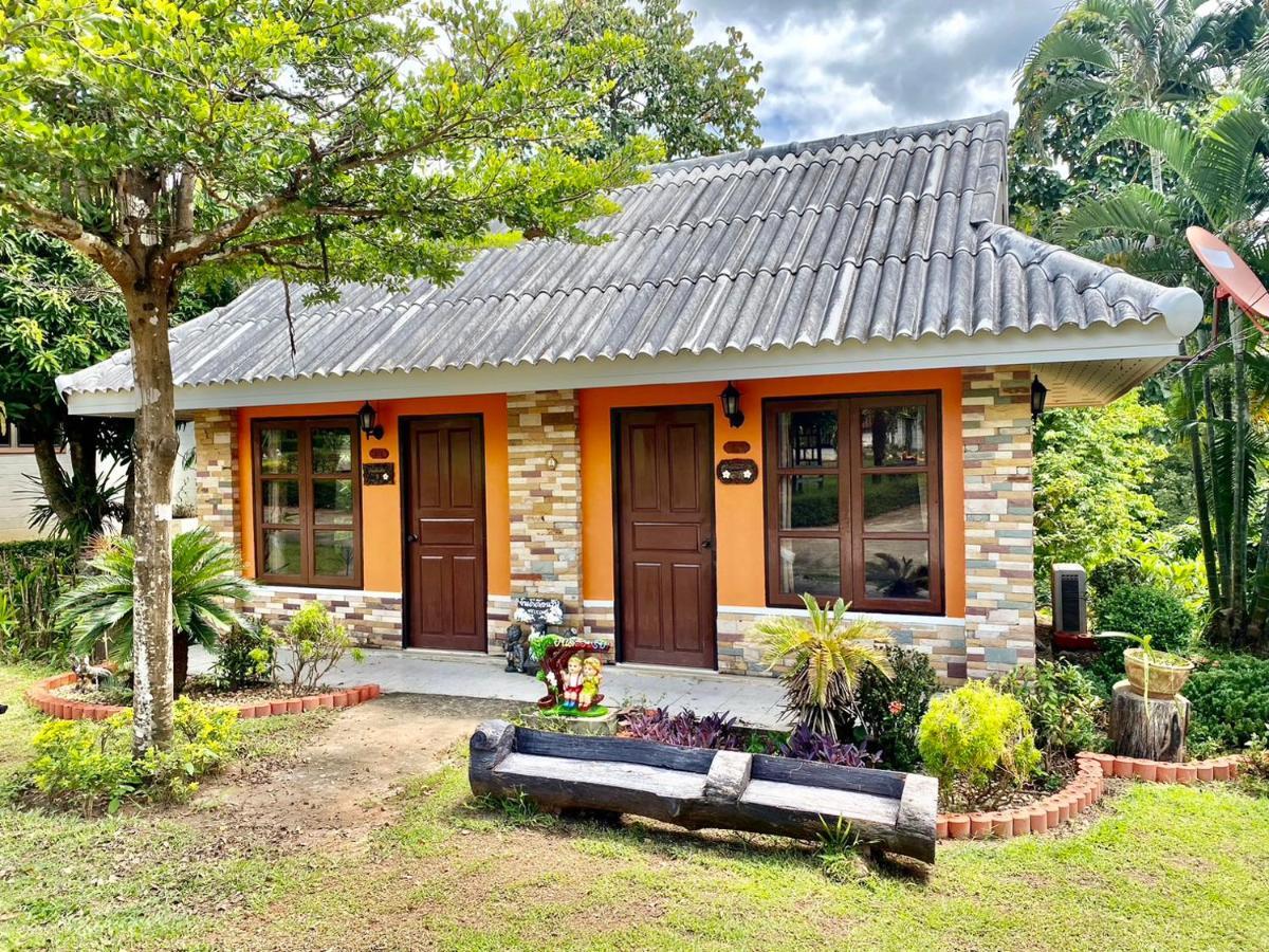 Baanphuthadol Otel Mae Hong Son Dış mekan fotoğraf