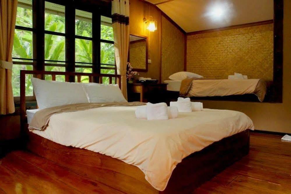 Baanphuthadol Otel Mae Hong Son Dış mekan fotoğraf