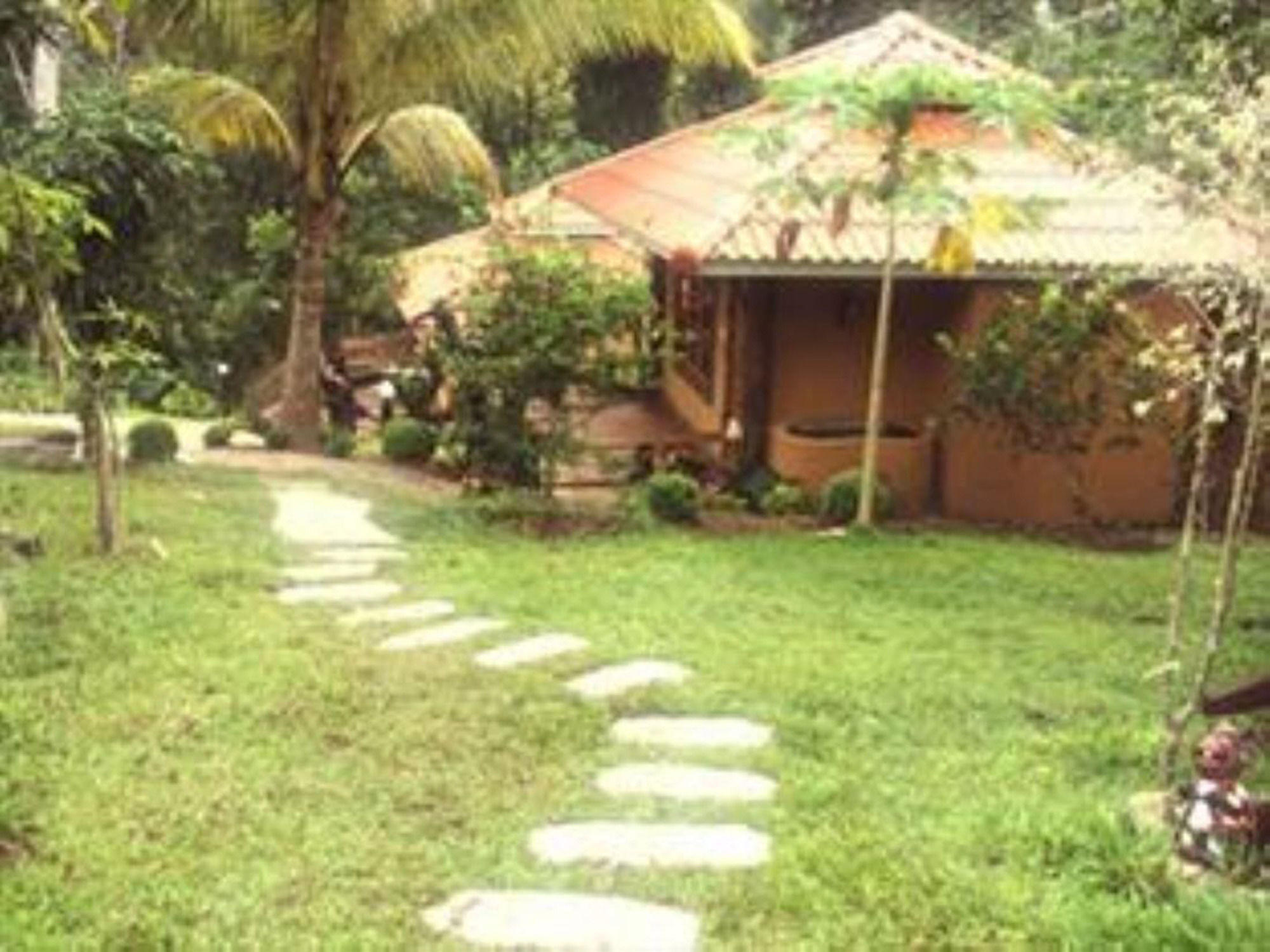 Baanphuthadol Otel Mae Hong Son Dış mekan fotoğraf