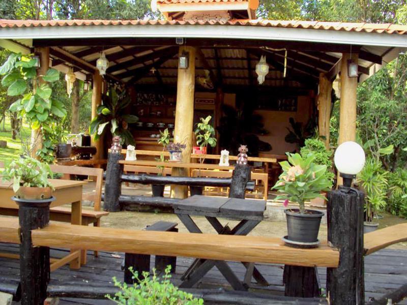 Baanphuthadol Otel Mae Hong Son Dış mekan fotoğraf